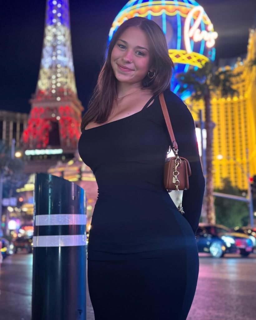 Hot Sexy Blonde Sophie Rain